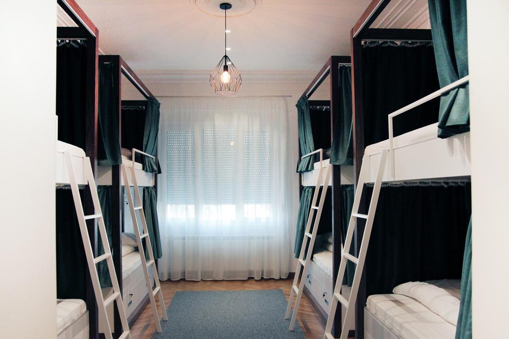 Hostel Karavan Inn Belgrade Room photo